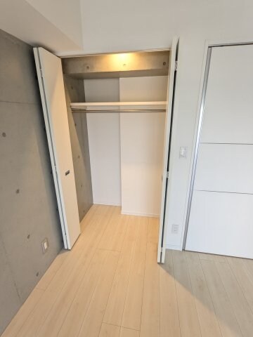 物件内観写真10　(1203号室クローゼット)