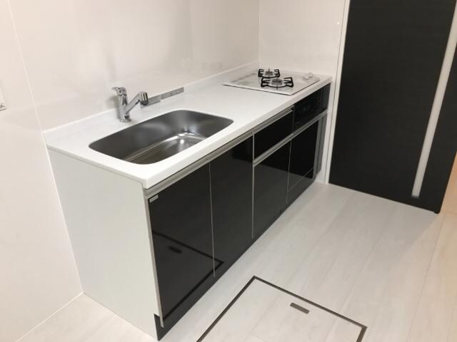 物件内観写真4　(システムキッチン)