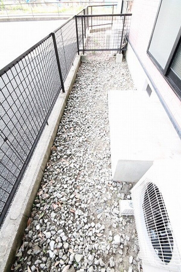 庭(簡単な家庭菜園も楽しめるお庭です)