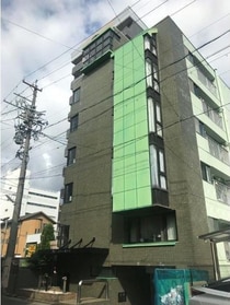 名古屋市営地下鉄東山線 新栄町駅 6階建 築40年の外観写真