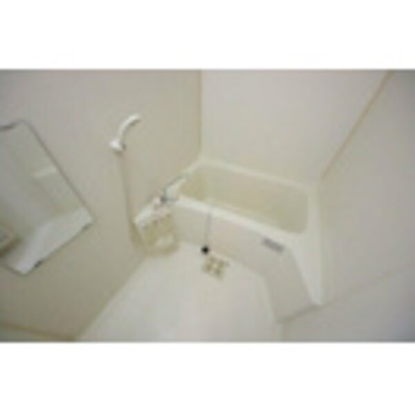 浴室(※写真は同じマンションの違う部屋のものになります。)