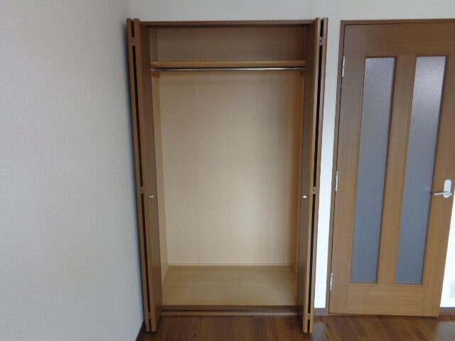 物件内観写真14　(クローゼット)