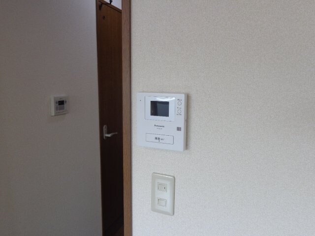 物件内観写真21　(カメラ付インターホン)