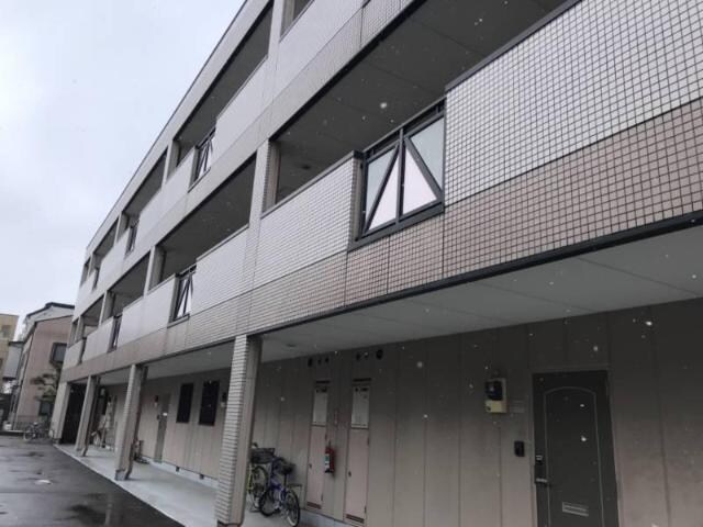 物件外観写真2　(外観写真（昼）)