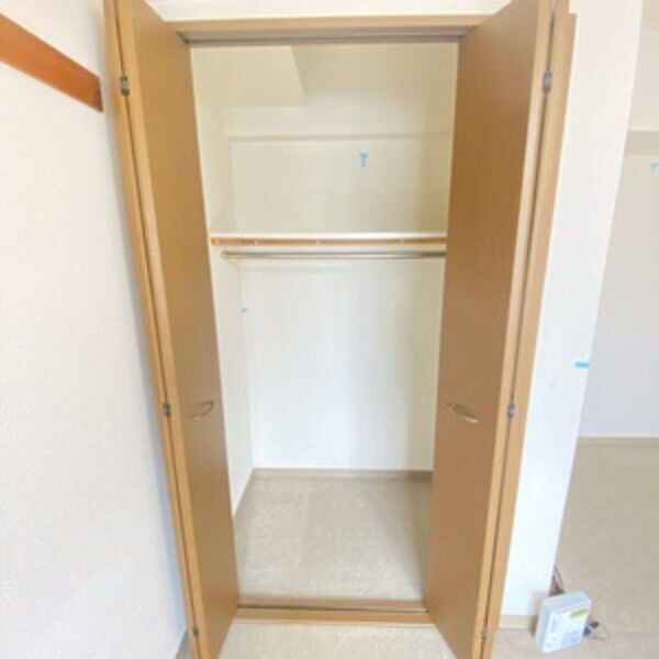 収納(※写真は同じマンションの違う部屋のものになります。)
