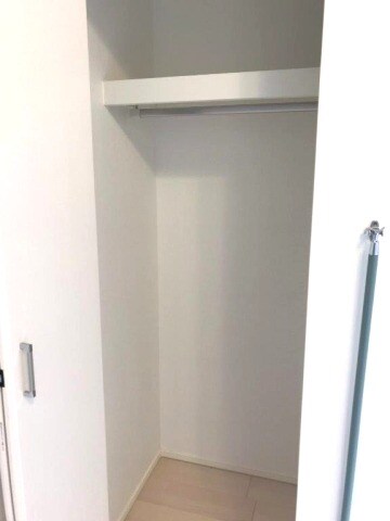 物件内観写真12　(クローゼット・参考写真)
