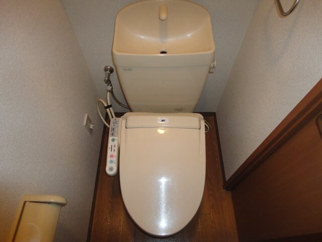 物件内観写真28　(シャワー付トイレ)