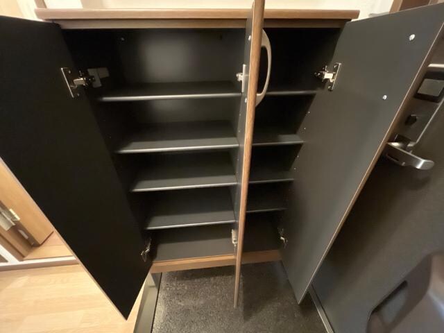 物件内観写真26　(下駄箱)