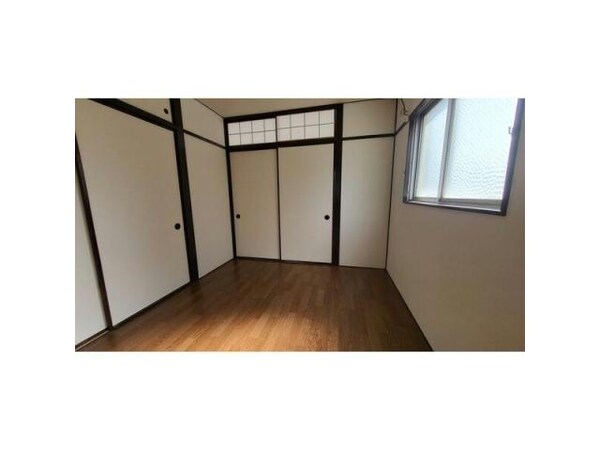 居室(※写真は同じマンションの違う部屋のものになります。)