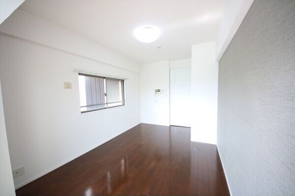 その他(※写真は同じマンションの違う部屋のものになります。)