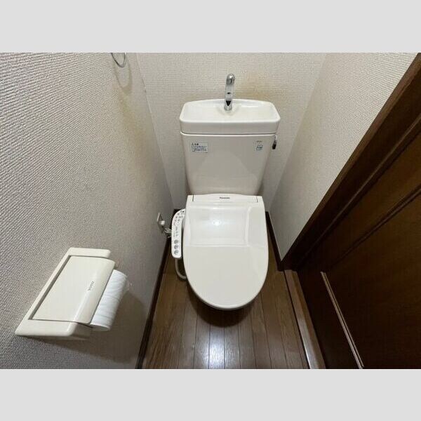 トイレ(室内写真は別部屋の写真です。)