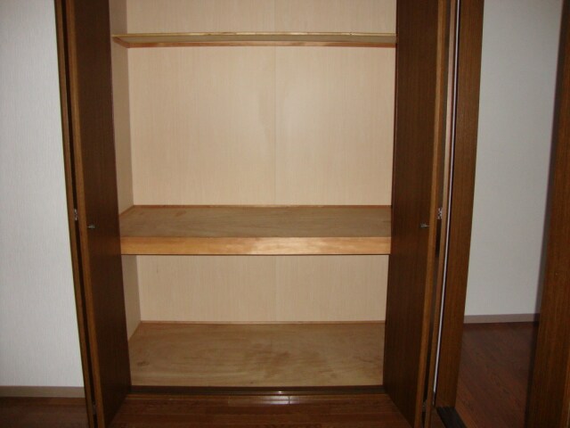 物件内観写真10　(収納)