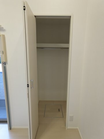 物件内観写真7　(クローゼット)