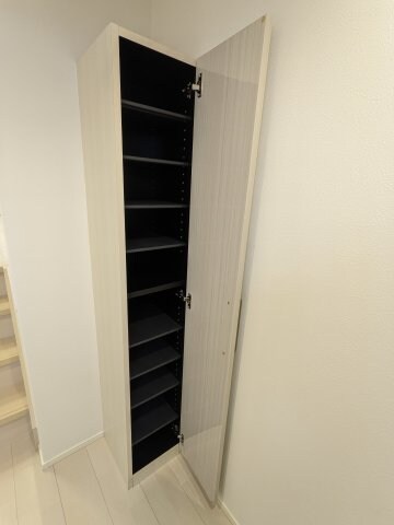 物件内観写真15　(ｼｭｰｽﾞﾎﾞｯｸｽ)