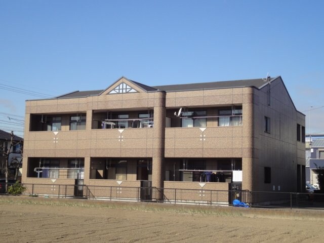 物件外観写真2　(外観写真（昼）)