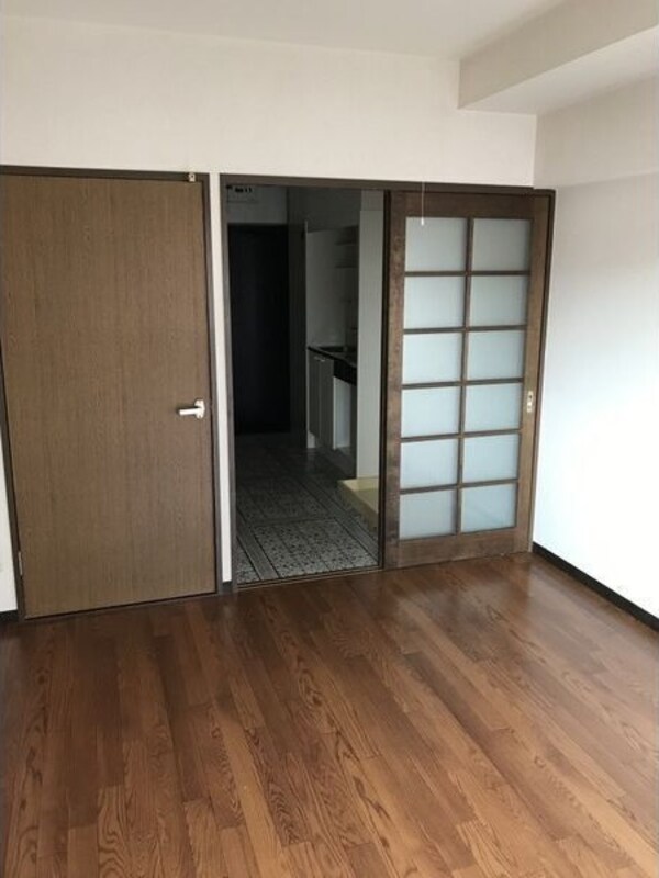 内装他