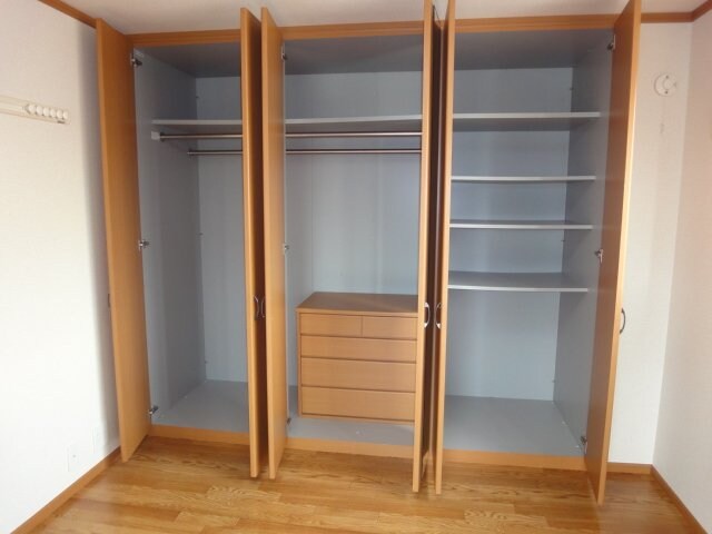 物件内観写真18　(クローゼット)
