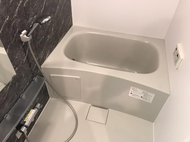 物件内観写真14　(ユニットバス)