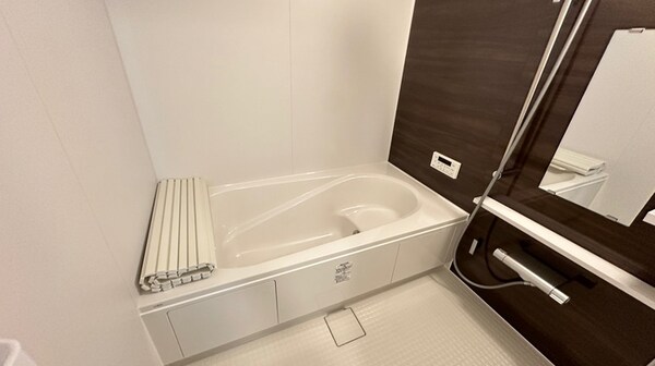 浴室(※写真は同じマンションの違う部屋のものになります。)