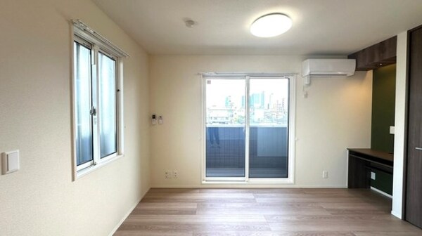 居室(※写真は同じマンションの違う部屋のものになります。)