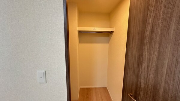 収納(※写真は同じマンションの違う部屋のものになります。)