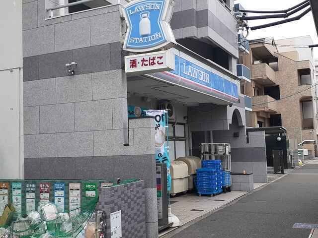 物件外観写真4　(ローソンまで300m)