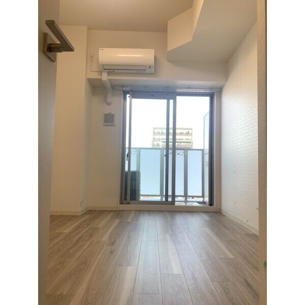 居室(※写真は同じマンションの違う部屋のものになります。)
