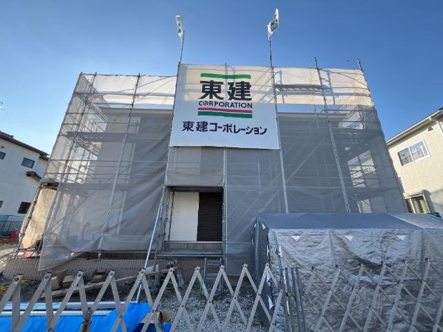 物件外観写真1　(建築現場)