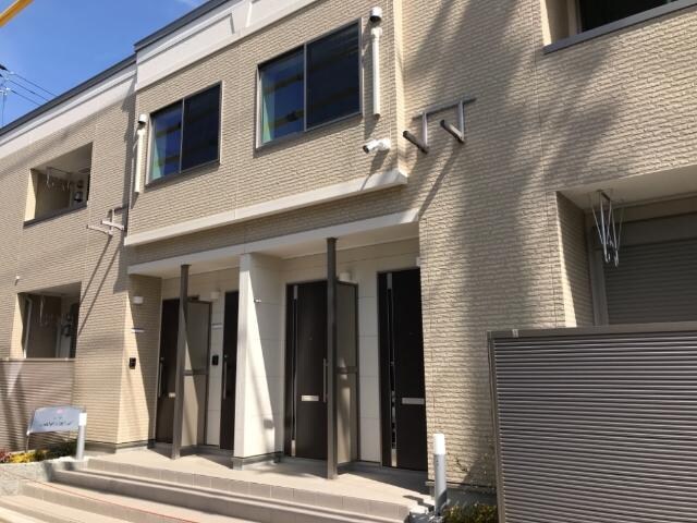 物件外観写真1　(外観写真（昼）)