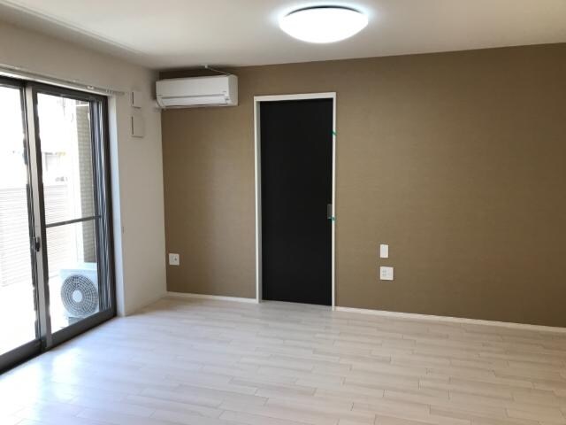 物件内観写真4　(洋室)