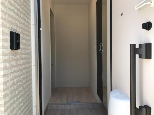 物件内観写真21　(玄関)