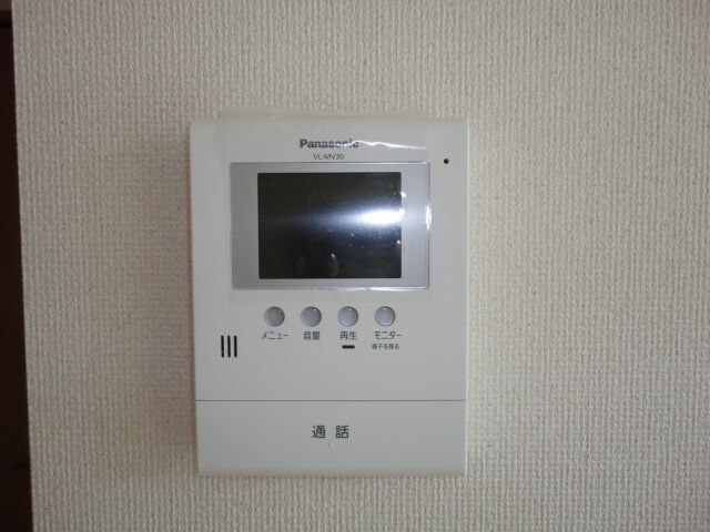 物件内観写真15　(カメラ付インターホン)