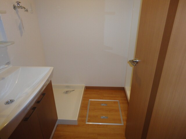 物件内観写真18　(脱衣所)