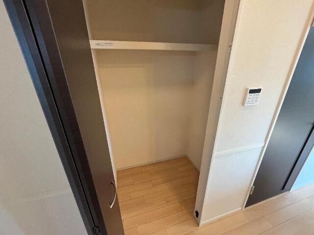 物件内観写真21　(リビング収納)