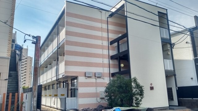 物件外観写真1　(2022年10月に外壁塗装しました。)