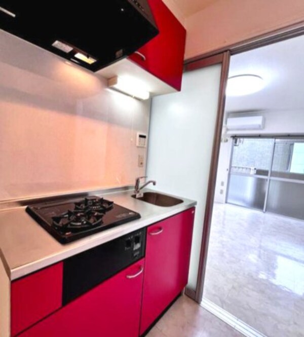 キッチン(※写真は同じマンションの違う部屋のものになります。)