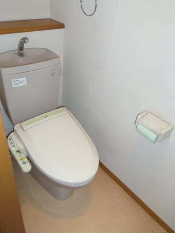 トイレ(ゆったりとした空間のトイレです)