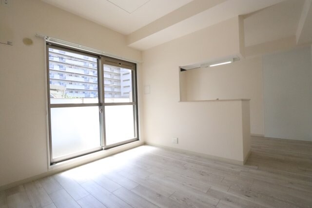 物件内観写真4　(10.5帖LDKになります)