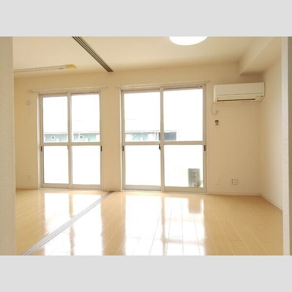 物件内観写真4　(室内写真は別部屋の写真です。)