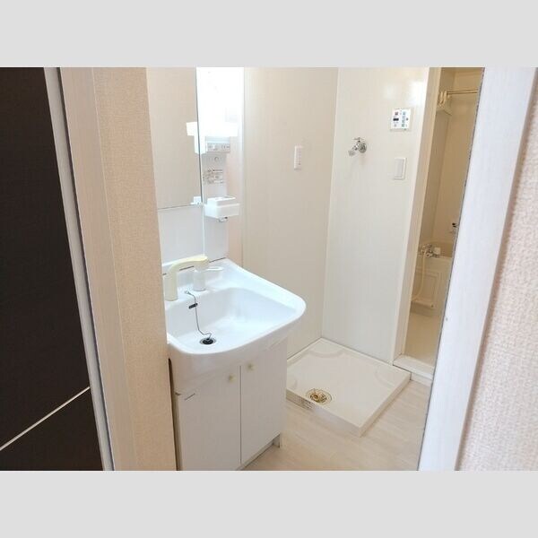 物件内観写真8　(室内写真は別部屋の写真です。)