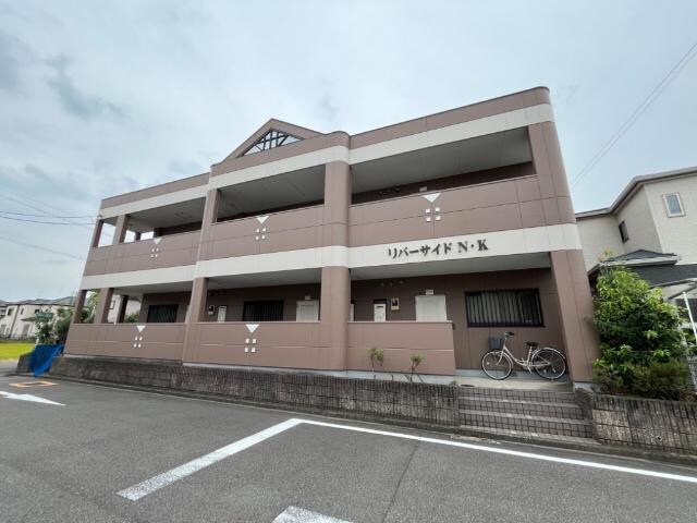 物件内観写真4　(外観写真（昼）)