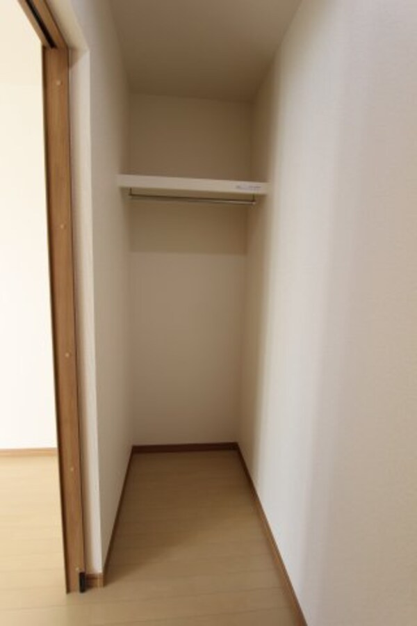 収納(B棟の写真です、現状優先。)