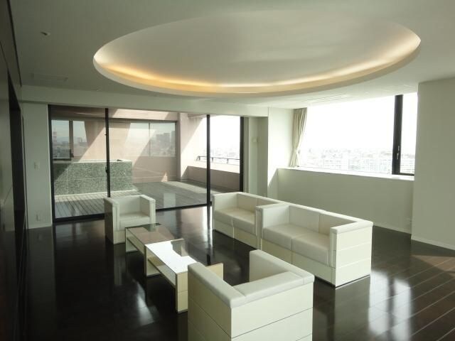 物件内観写真17　(パーティールーム)