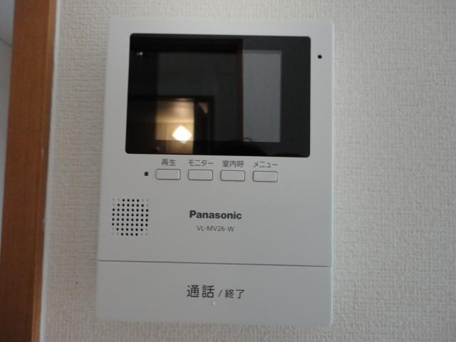 物件内観写真4　(カメラ付インターホン)