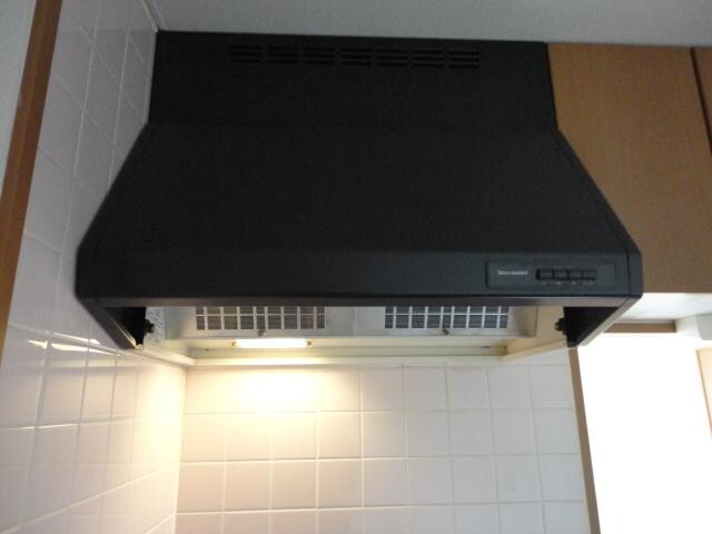 物件内観写真16　(レンジフード)