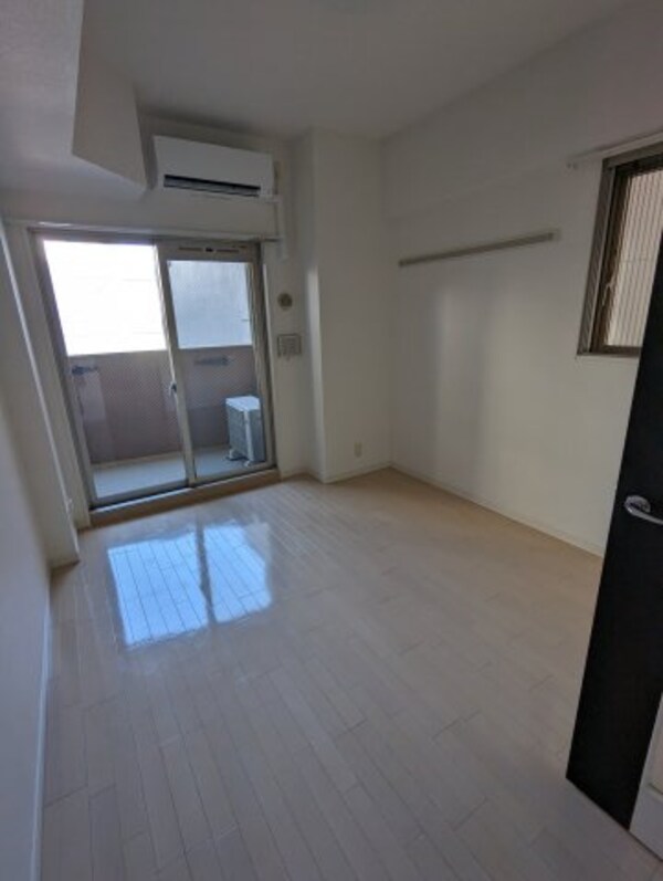 居室(※写真は同じマンションの違う部屋のものになります。)