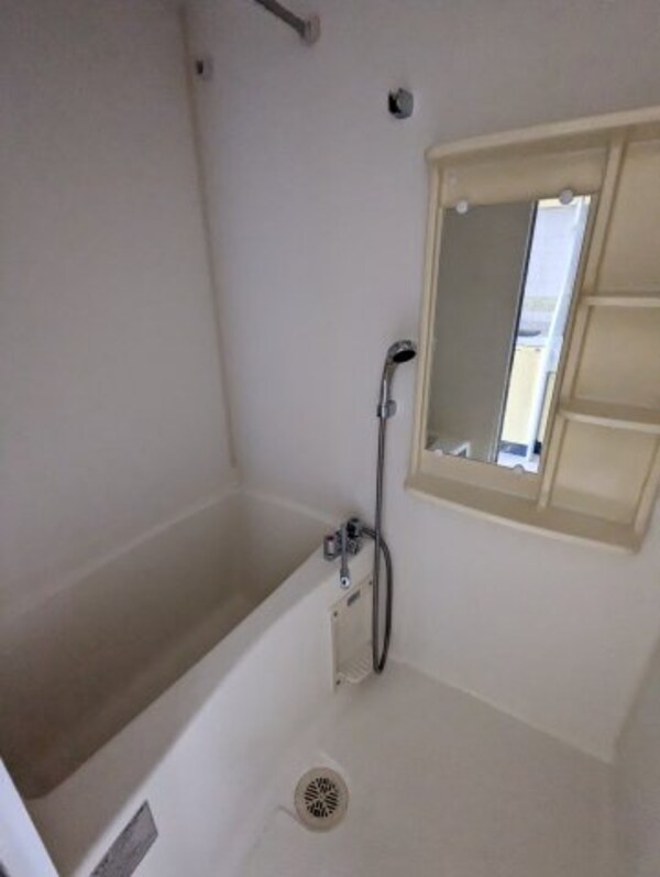 浴室(※写真は同じマンションの違う部屋のものになります。)