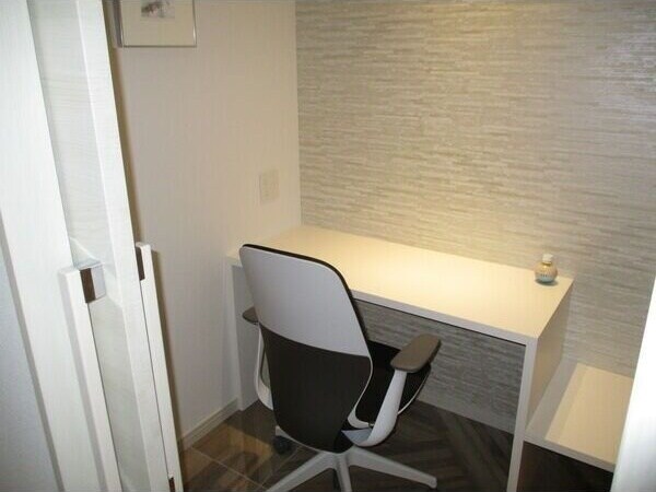 物件内観写真7　(テレワークラウンジ)