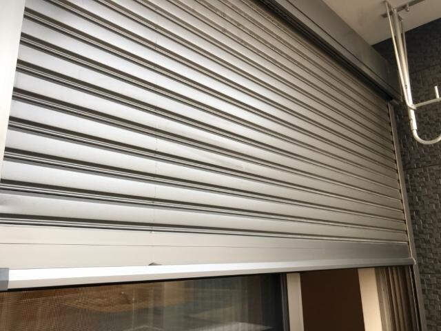 物件内観写真19　(防犯シャッター)