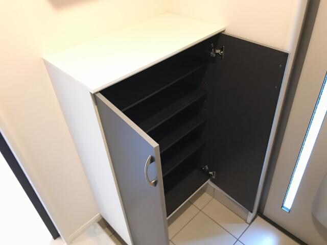 物件内観写真23　(下駄箱)